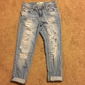 Distressed BF jeans